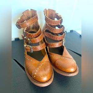 Freebird Felicity size 7 in cognac